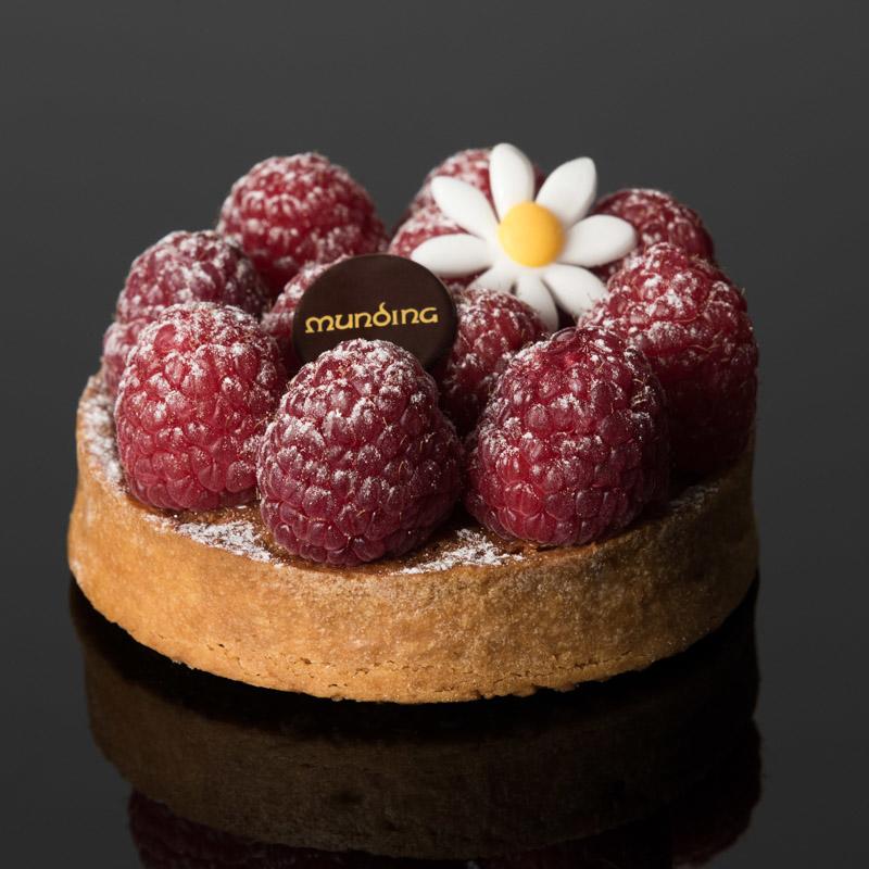 A handmade raspberry tart from Café Munding
